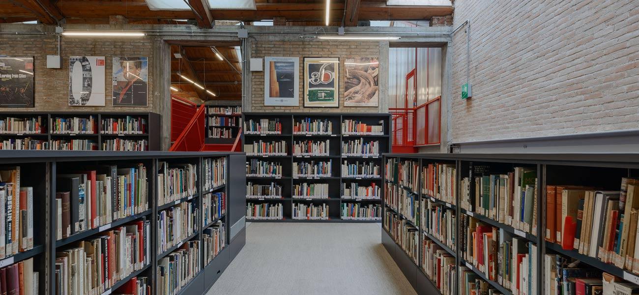 Biennale Library / La Biennale